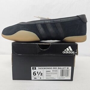 Adidas Taekwondo Mei Ballet Sneakers JQ0669 Black Suede Gum Women's Size 6.5